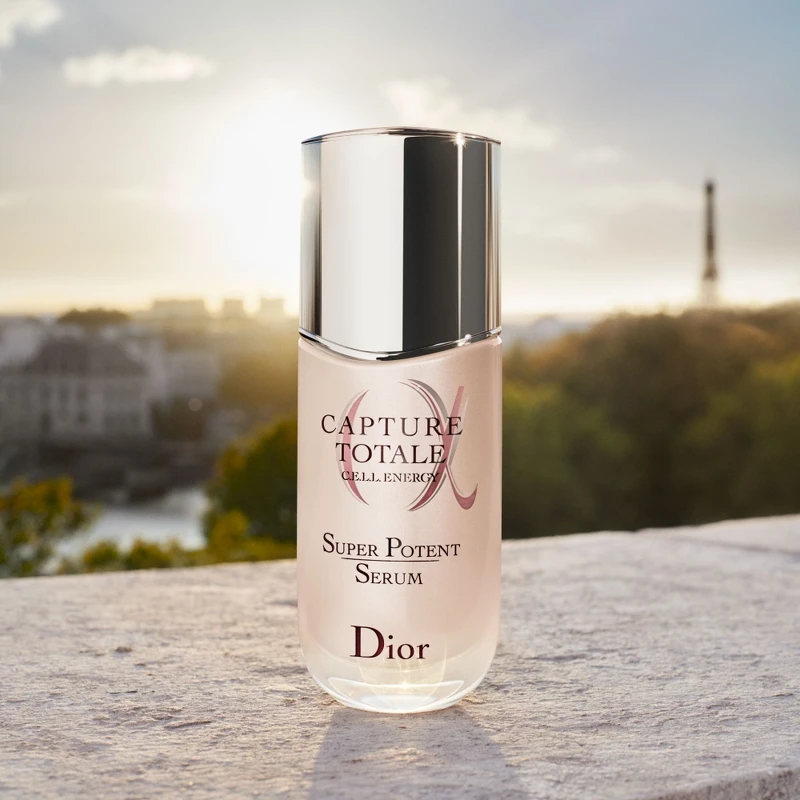 DIOR迪奧逆時能量精華30ml，NT3,000、50ml，NT4,100。