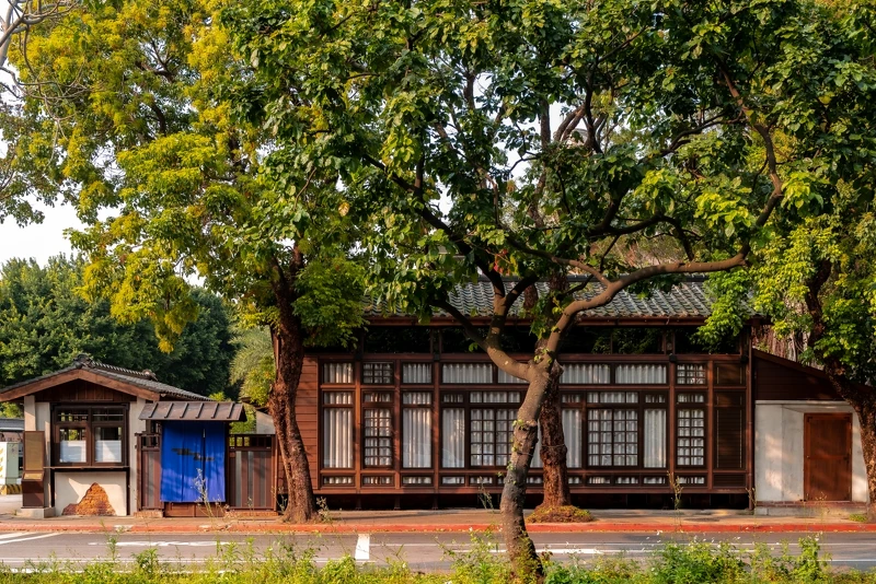 過去曾是台北刑務所(台北監獄)基地北側的官舍,而今是實驗性的 fine dining 餐廳 MAD by Le Kief 。 過去曾是台北刑務所(台北監獄)基地北側的官舍,而今是實驗性的 fine dining 餐廳 MAD by Le Kief 。