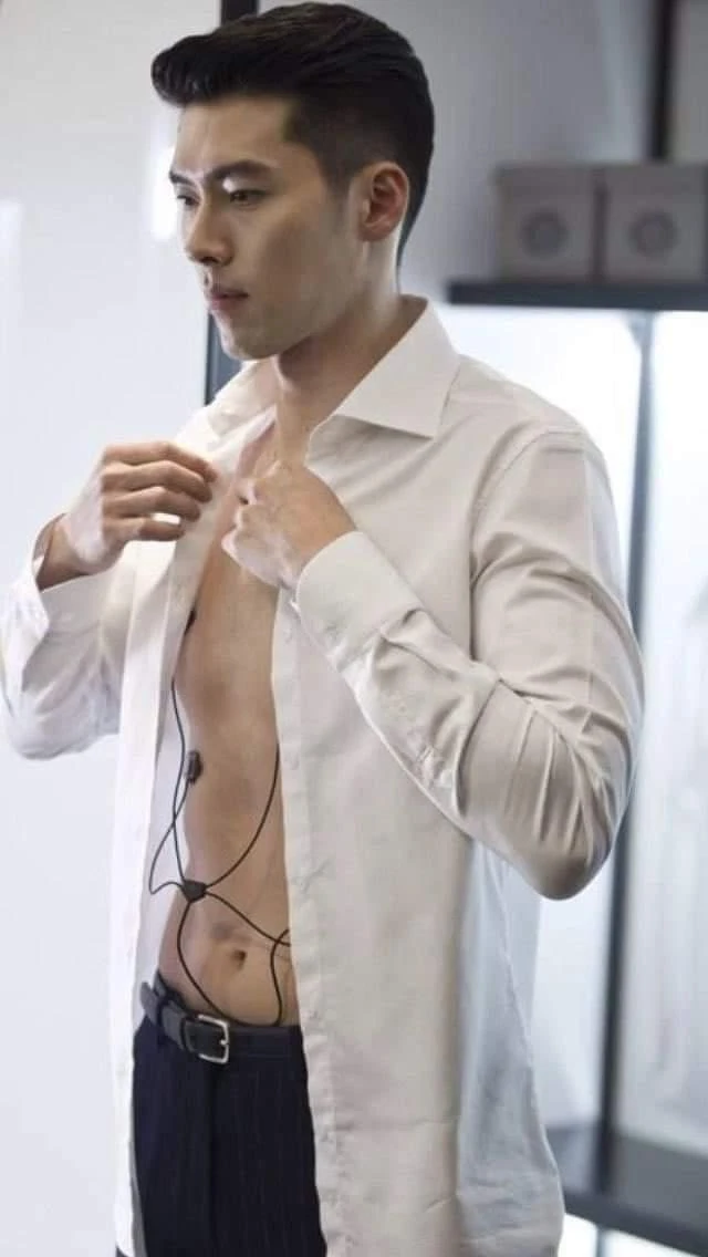 玄彬曾在電視劇裡展露好身材 玄彬曾在電視劇裡展露好身材