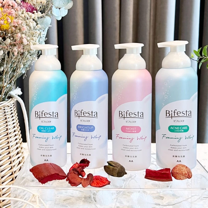 Bifesta碧菲絲特碳酸泡沫洗顏系列。 Bifesta碧菲絲特碳酸泡沫洗顏系列。