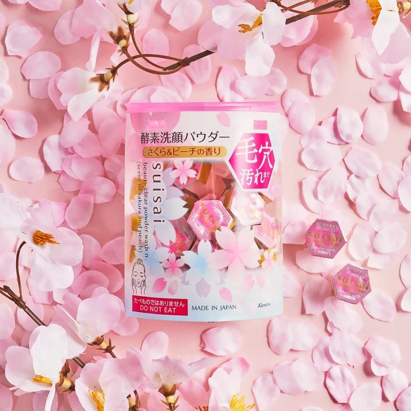 KANEBO佳麗寶suisai淨透酵素粉N(櫻花蜜桃香)情境圖。
