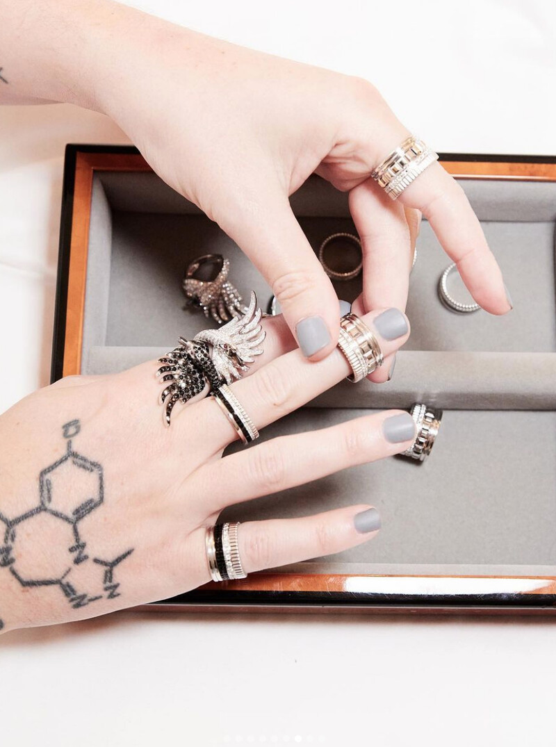 Boucheron的黑白天鵝造型戒指、Quatre系列白K金與黑色PVD鑽石戒指