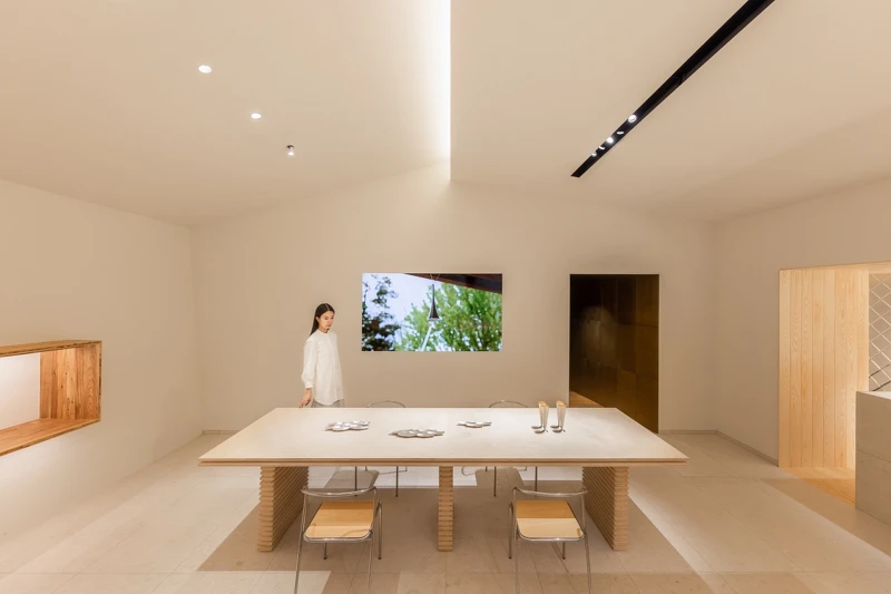 概念店空間由日本 Koizumi Studio 小泉誠設計師所設計。 概念店空間由日本 Koizumi Studio 小泉誠設計師所設計。