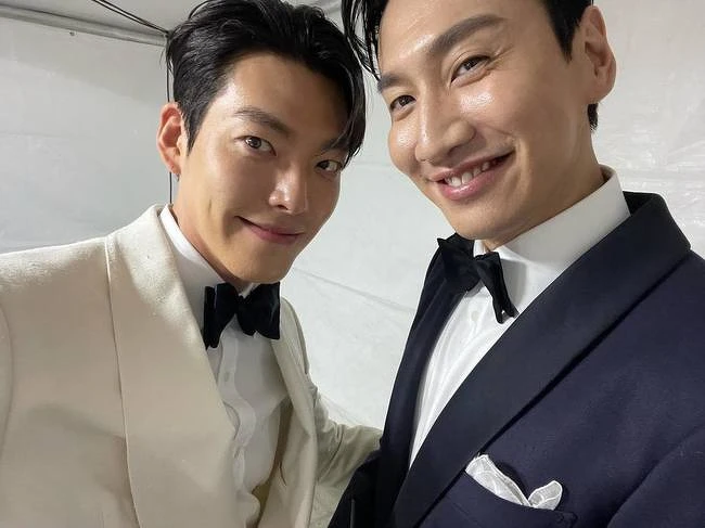 金宇彬與李光洙合體頒獎 金宇彬與李光洙合體頒獎