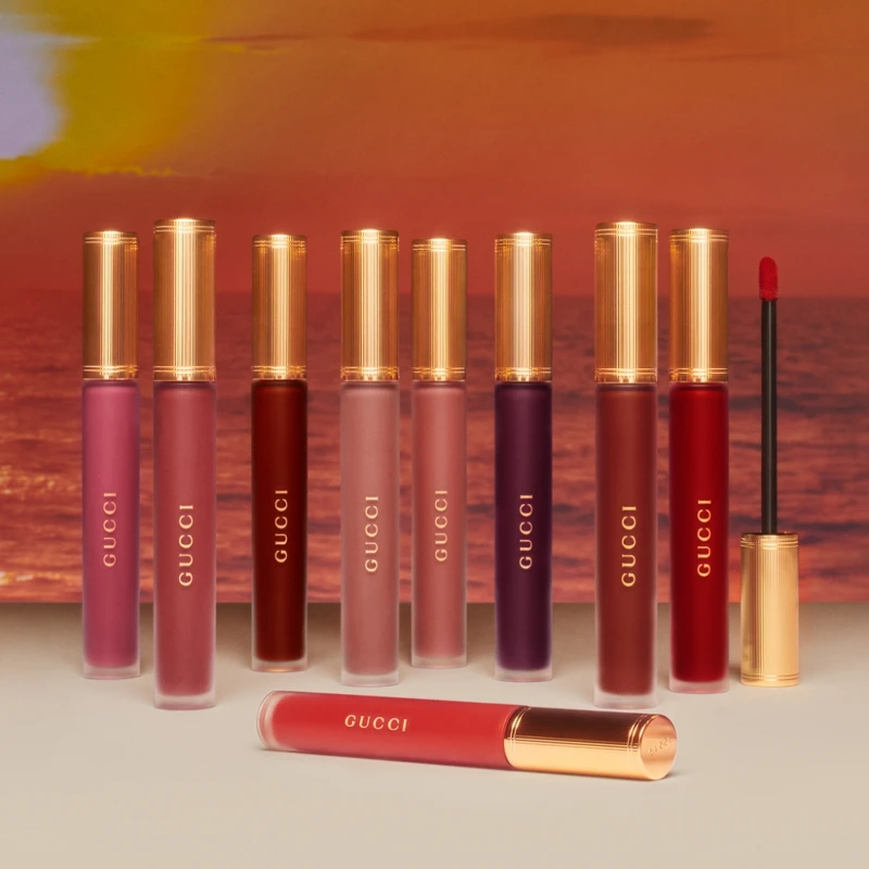 GUCCI古馳傾色雲霧唇釉形象照。 GUCCI古馳傾色雲霧唇釉形象照。