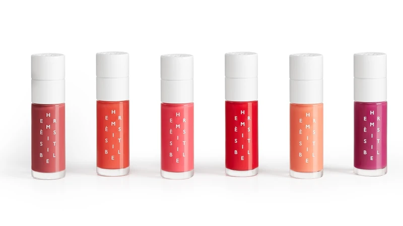 愛馬仕HERMÈSISTIBLE滋養潤唇油全系列。 愛馬仕HERMÈSISTIBLE滋養潤唇油全系列。
