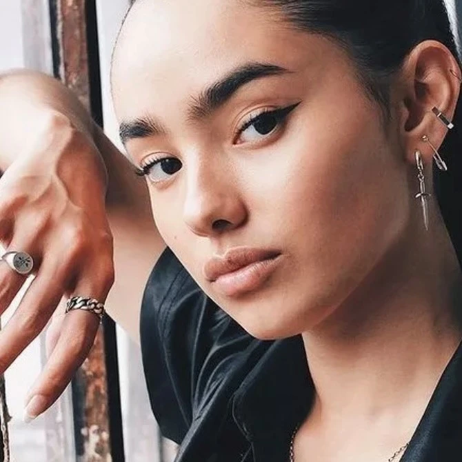 Futaba Hayashi Futaba Hayashi