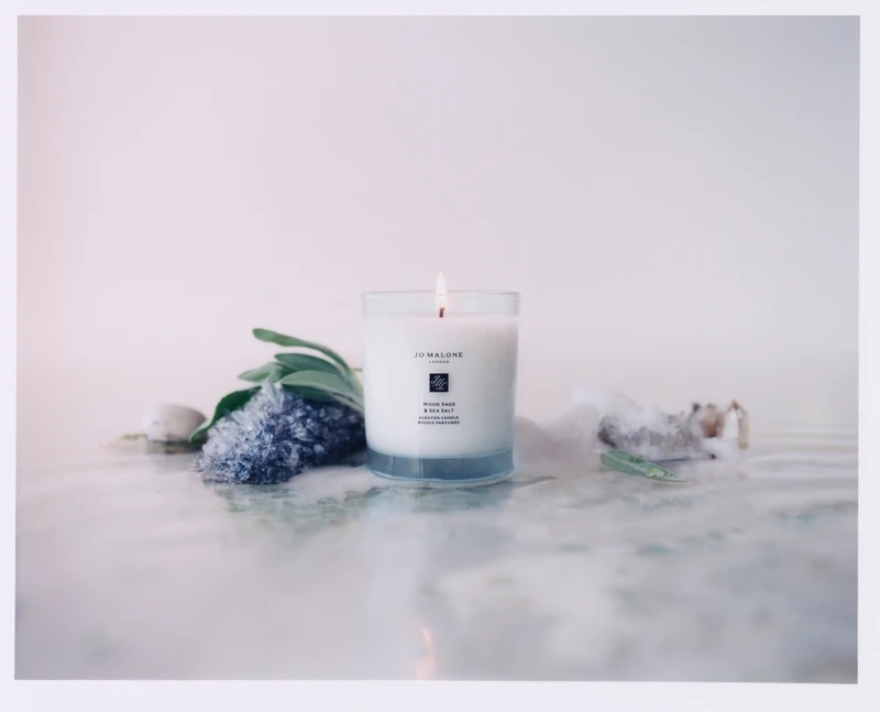 (Jo Malone London 2022年英倫遨游系列鼠尾草和海鹽香氛工藝蠟燭200g,NT2,700。 (Jo Malone London 2022年英倫遨游系列鼠尾草和海鹽香氛工藝蠟燭200g,NT2,700。