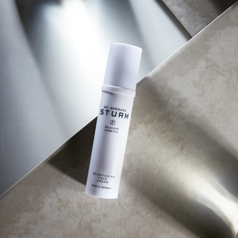 Dr. Barbara Sturm淨白亮采乳霜50ml，NT6,200。