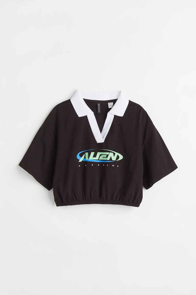 短版上衣,NT699。 短版上衣,NT699。