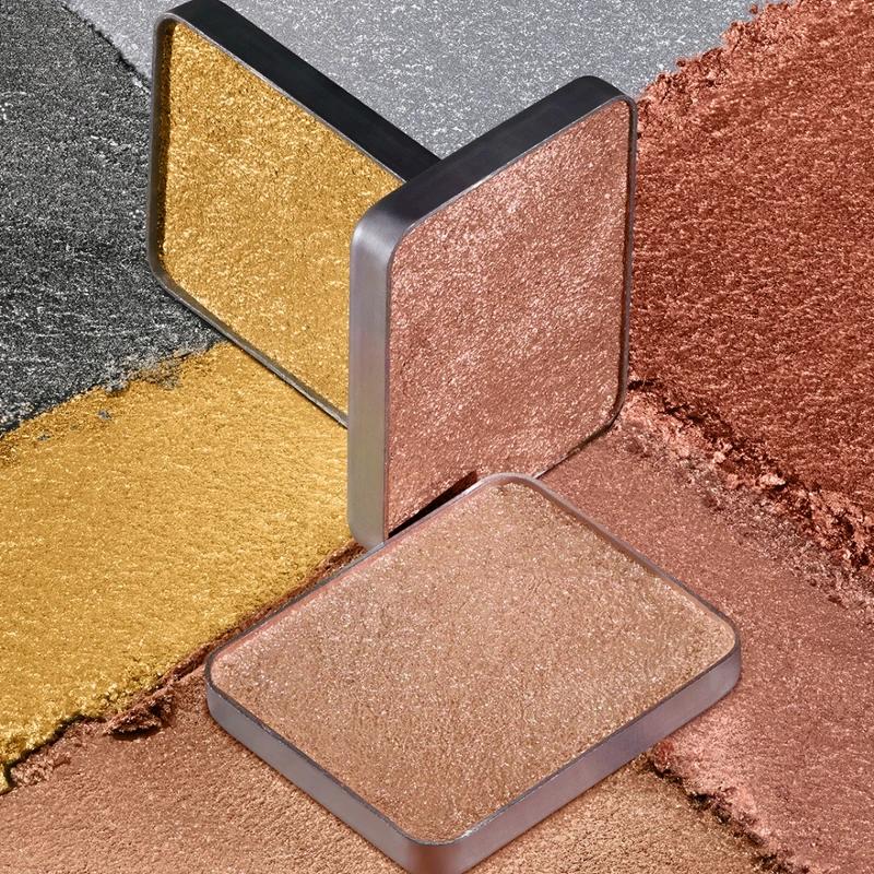 shu uemura植村秀創意無限眼影金屬蜜光情境圖。 shu uemura植村秀創意無限眼影金屬蜜光情境圖。