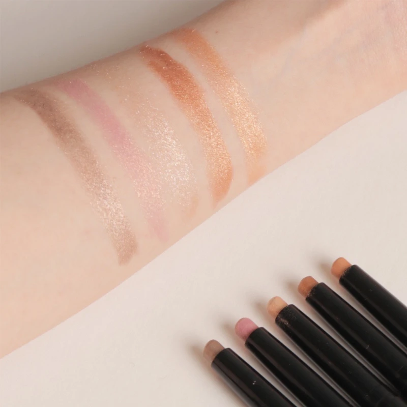 Bobbi Brown流雲持久防水炫彩眼影筆全新主打幻閃5色質地(#Mica、#SunrisePink、#Moonstone、#GoldenAmber、#PeachMimosa。 Bobbi Brown流雲持久防水炫彩眼影筆全新主打幻閃5色質地(#Mica、#SunrisePink、#Moonstone、#GoldenAmber、#PeachMimosa。