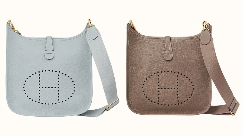 Evelyne Poche III,約NT 109,500-NT 122,400 Evelyne Poche III,約NT 109,500-NT 122,400