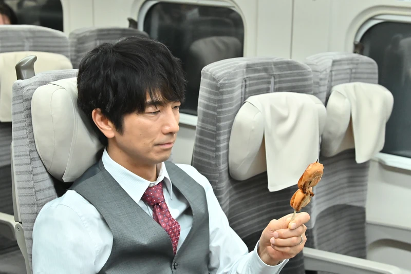 接著進行享用配上內心獨白。 接著進行享用配上內心獨白。