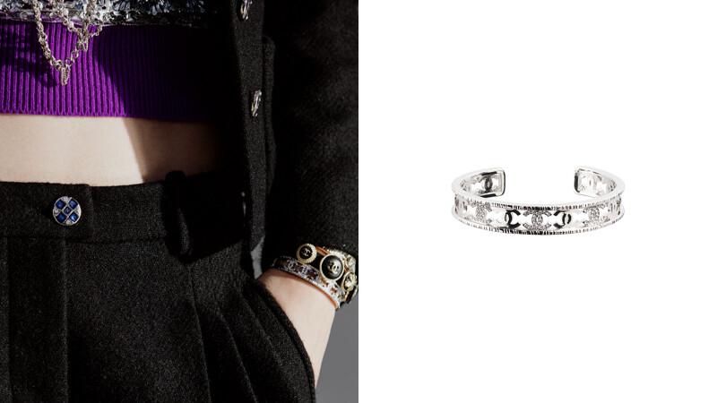 銀色金屬水晶鑲飾雙C logo手環,NT$28,100 銀色金屬水晶鑲飾雙C logo手環,NT$28,100