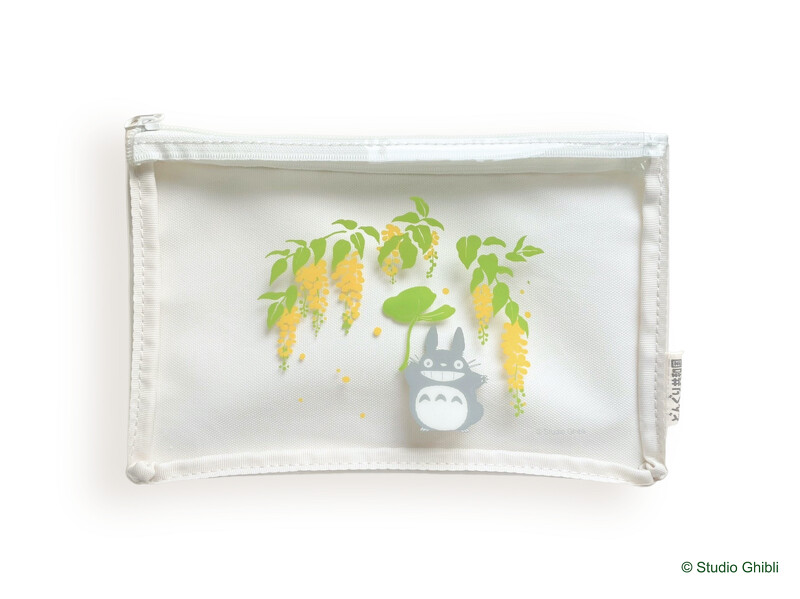 「橡子共和國 高雄漢神巨蛋店」第二彈滿額禮,只要單筆消費滿1200元,即贈【高雄限定紀念透明收納包】乙個(不累贈,數量有限送完為止)。 「橡子共和國 高雄漢神巨蛋店」第二彈滿額禮,只要單筆消費滿1200元,即贈【高雄限定紀念透明收納包】乙個(不累贈,數量有限送完為止)。