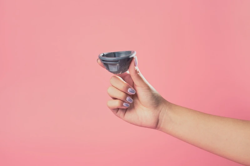 月釀碟片可承裝53 ml的經血量,等於四根量多型棉條量。 月釀碟片可承裝53 ml的經血量,等於四根量多型棉條量。