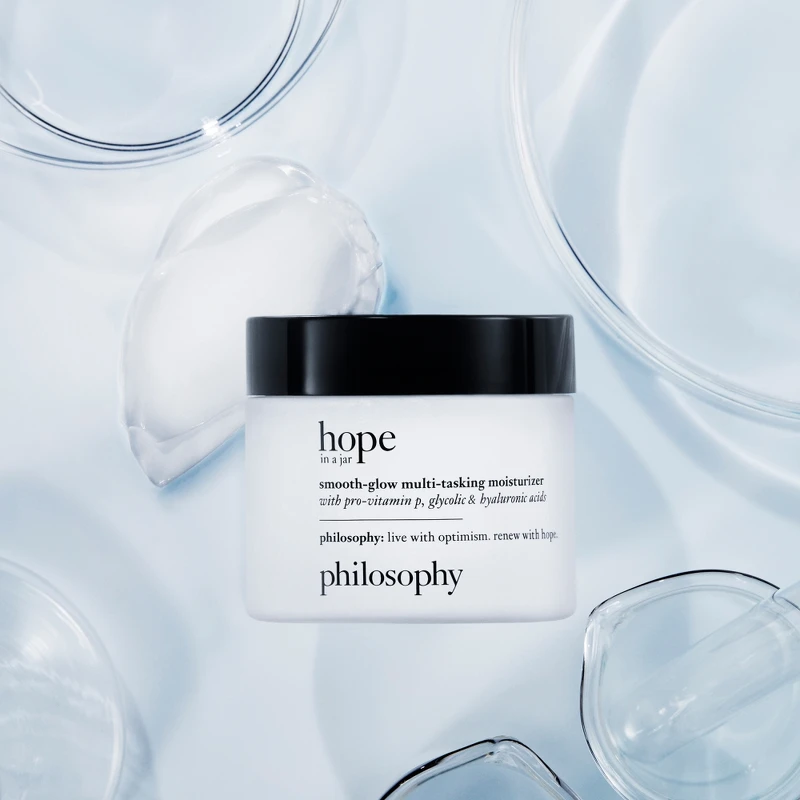 Philosophy肌膚哲理一瓶希望全效修護透亮保濕霜60ml,NT1,700。 Philosophy肌膚哲理一瓶希望全效修護透亮保濕霜60ml,NT1,700。