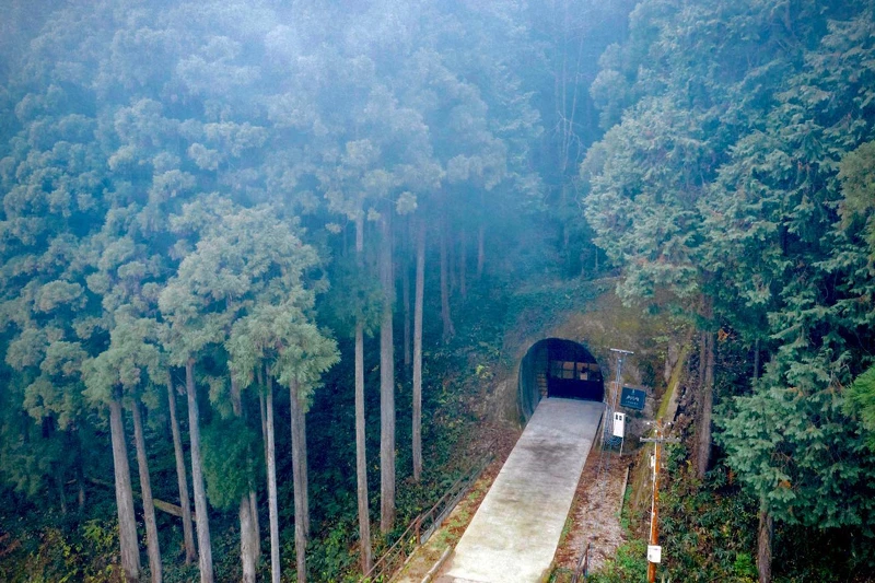 JR鐵道在廣島縣三段峽挖掘的「戶河內隧道」。