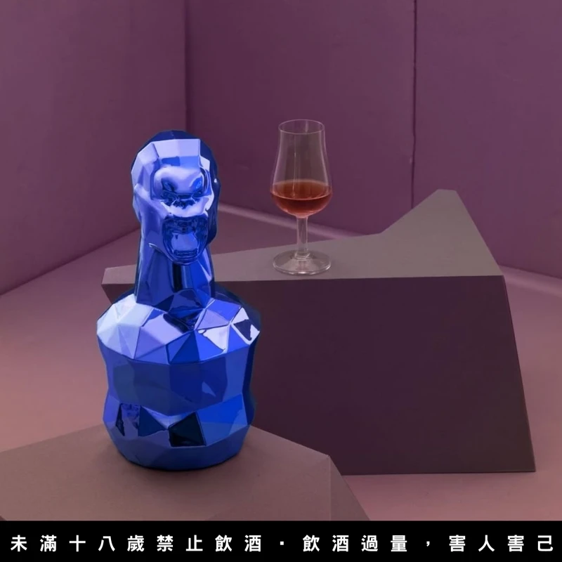 「奧林斯基5個十年版藏酒(Dictador x Orlinski 5 Decades)」。 「奧林斯基5個十年版藏酒(Dictador x Orlinski 5 Decades)」。