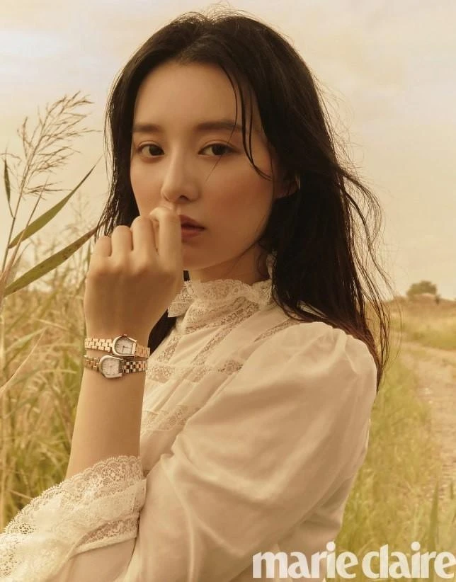 金智媛因《我的出走日記》翻紅 Photo/marie claire Koera 金智媛因《我的出走日記》翻紅 Photo/marie claire Koera