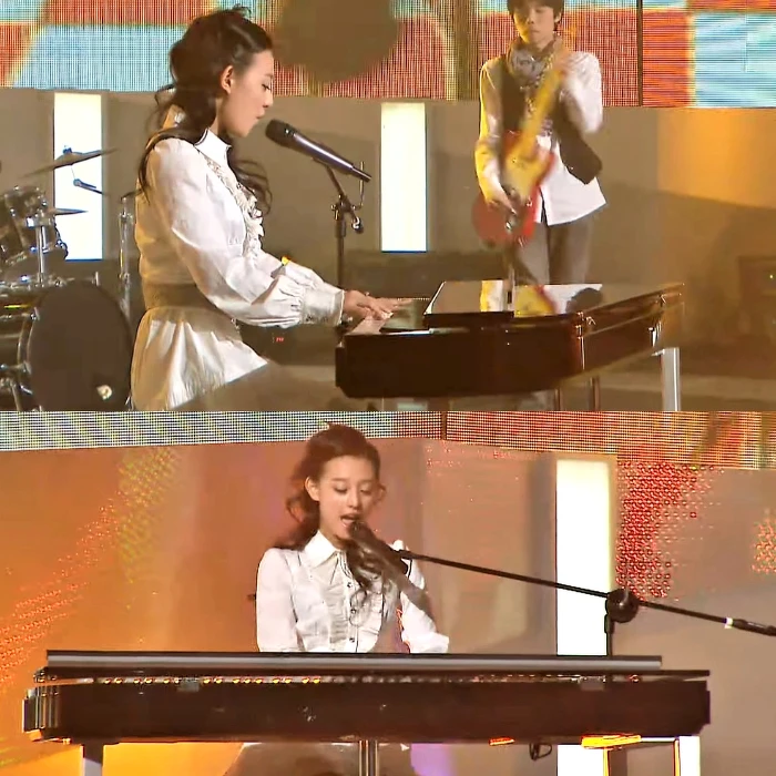 金智媛以鍵盤手及合唱身分登台表演 Phoho/MBC 金智媛以鍵盤手及合唱身分登台表演 Phoho/MBC