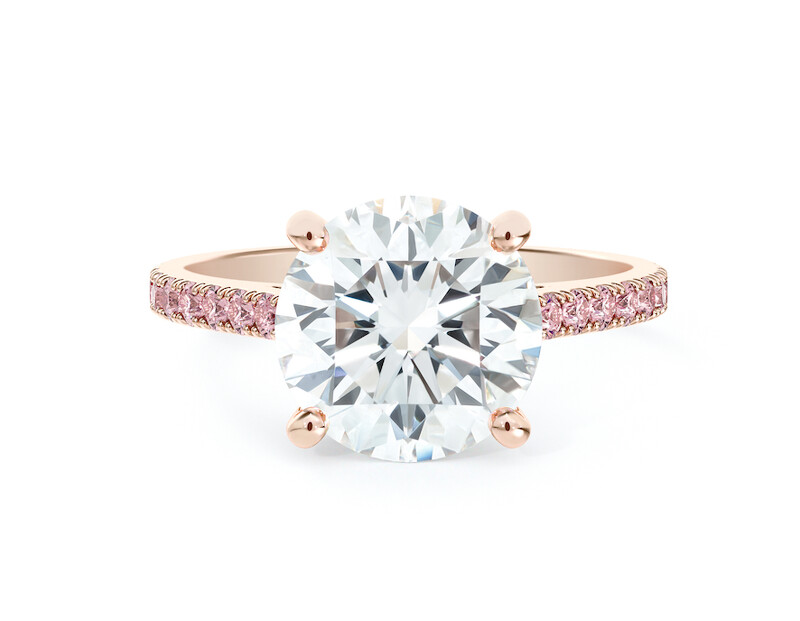 經典款式DB Classic圓形明亮式鑽石推出密釘鑲粉紅鑽戒指新款