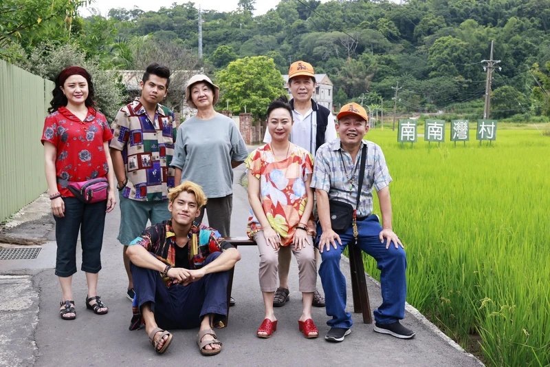 ▲劇中南南灣村的可愛村民們。(圖/公視提供) ▲劇中南南灣村的可愛村民們。(圖/公視提供)
