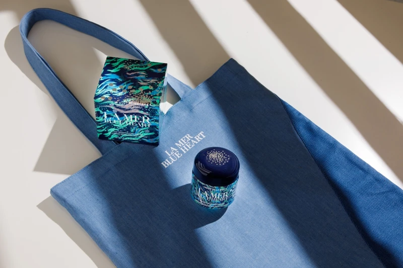 LA MER海洋拉娜袋來明日環保袋與2022限量版乳霜。 LA MER海洋拉娜袋來明日環保袋與2022限量版乳霜。