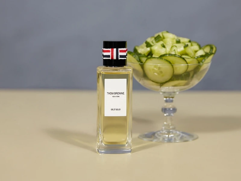 THOM BROWNE香水09.27.65.01香根草與黄瓜75ml,NT7,200。 THOM BROWNE香水09.27.65.01香根草與黄瓜75ml,NT7,200。