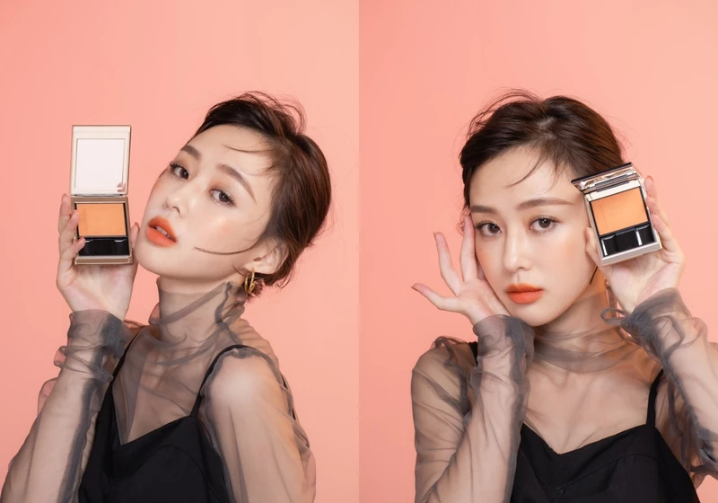 SUQQU 晶采光潤頰彩101火照色 NT$2,100 SUQQU 晶采光潤頰彩101火照色 NT$2,100