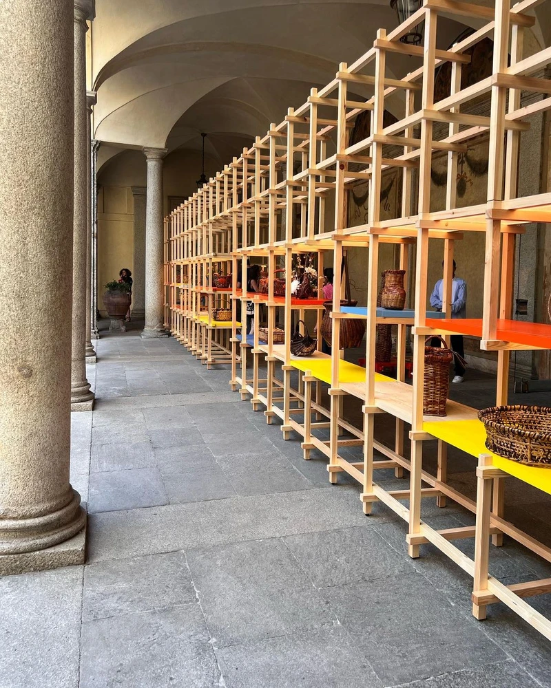 Loewe 於米蘭設計周的會場。 Loewe 於米蘭設計周的會場。