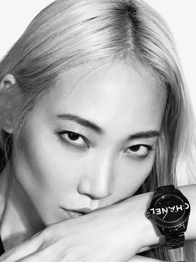 模特兒穿搭演繹模特兒穿搭演繹Chanel Wanted限定腕錶2022 模特兒穿搭演繹模特兒穿搭演繹Chanel Wanted限定腕錶2022