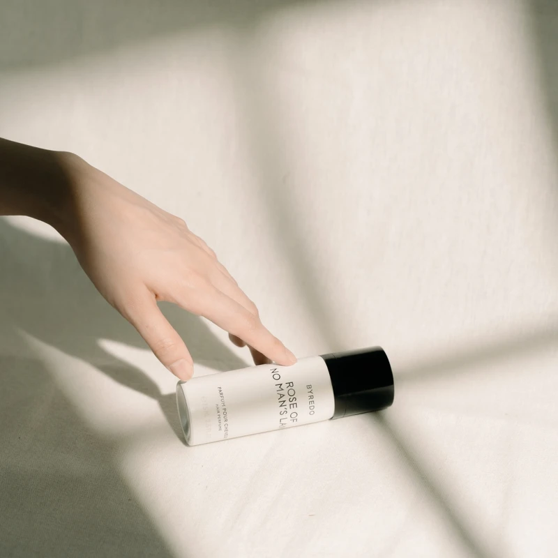 BYREDO無人之境髮香噴霧情境圖。