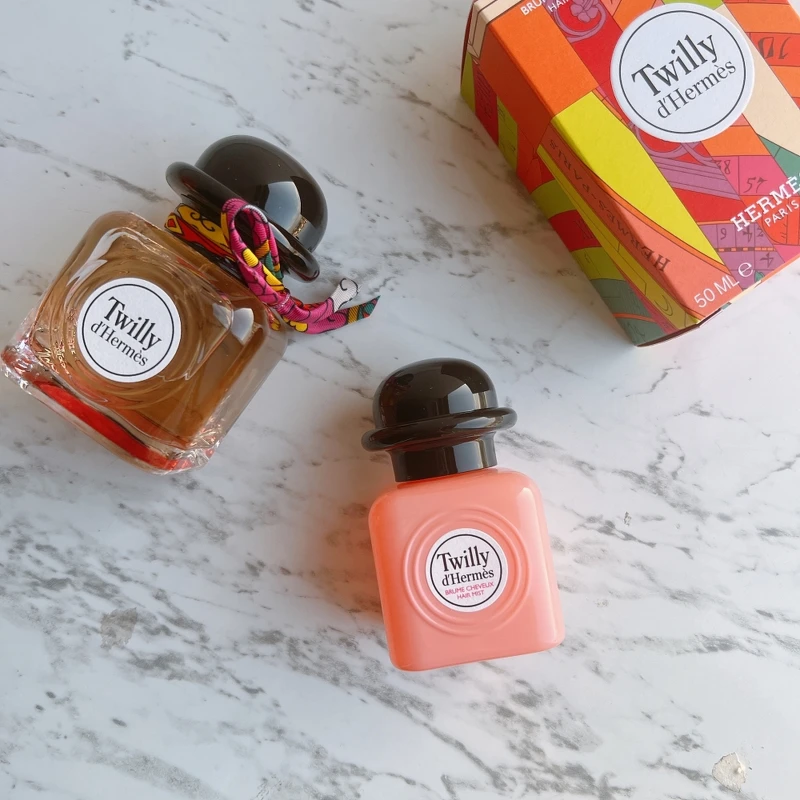 Hermès愛馬仕Twilly d’Hermès絲意香水與香髮噴霧。