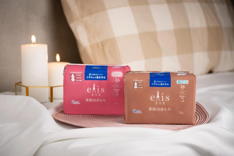 日本大王elis愛麗思純淨裸肌極緞棉輕柔款36cm(左)、極緞棉超薄款36cm(右) 日本大王elis愛麗思純淨裸肌極緞棉輕柔款36cm(左)、極緞棉超薄款36cm(右)