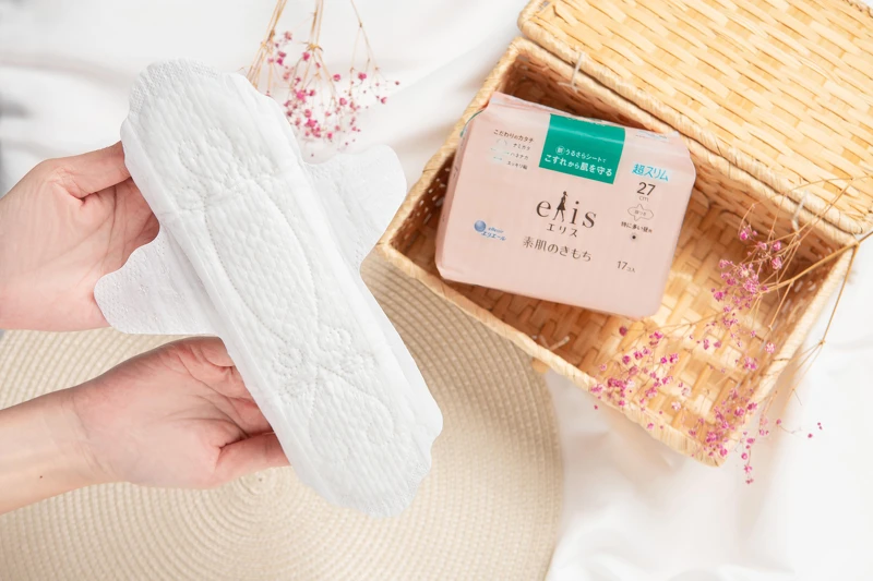 極緞棉系列皆有愛心圖案壓紋的瞬吸表面,療癒細節設計能維持長時間清爽感。 極緞棉系列皆有愛心圖案壓紋的瞬吸表面,療癒細節設計能維持長時間清爽感。