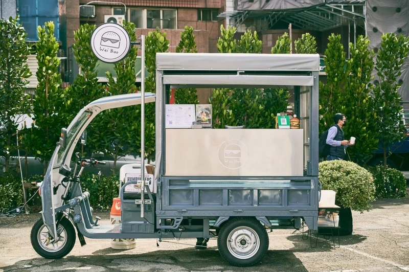 美式漢堡嘟嘟車瑋堡WEIBAO 將漢堡精緻化且價格保持親民價，食材精選讓民眾吃得安心。