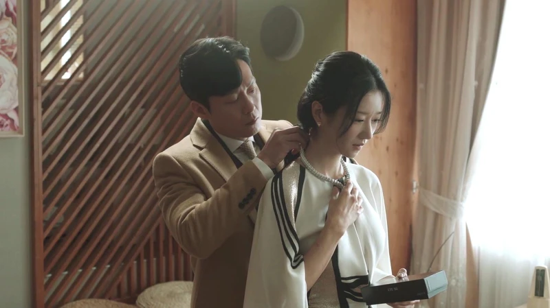 《夏娃的醜聞》姜允謙與拉艾溫存一夜