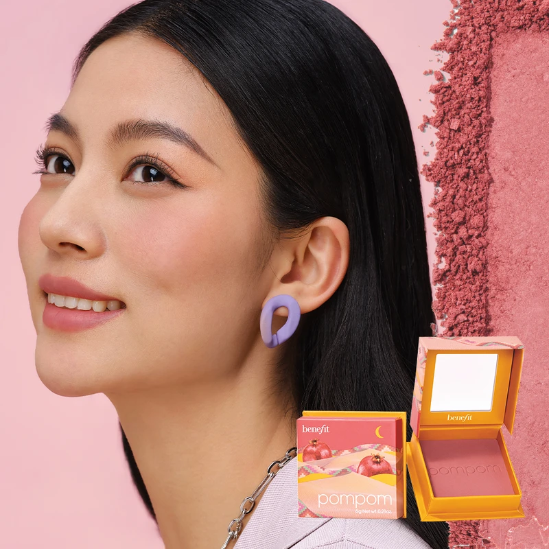benefit夢遊仙境蜜粉盒-紅石榴。