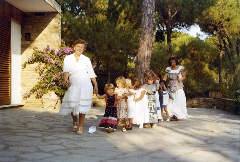 Wanda Miletti Ferragamo與孫子們。