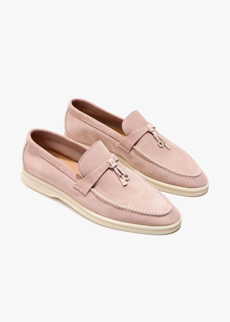 流蘇樂福鞋,價格店洽。 流蘇樂福鞋,價格店洽。