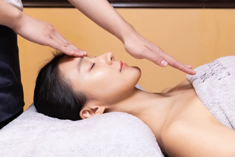 Spa L'OCCITANE 美妍美體中心精華油嗅吸。