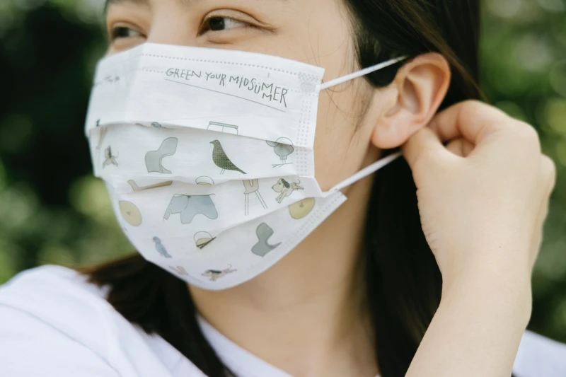 聯名口罩。 聯名口罩。