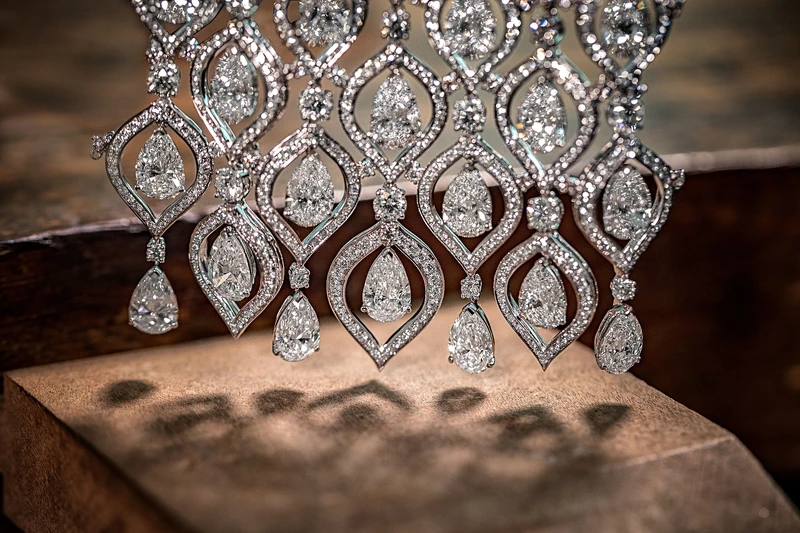 Emerald Glory 祖母綠與鑽石項鍊工藝圖