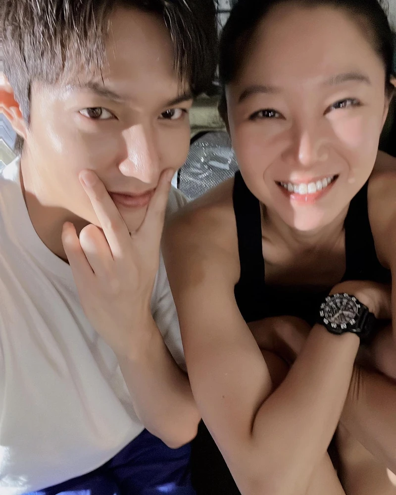 李敏鎬與孔曉振合體 李敏鎬與孔曉振合體