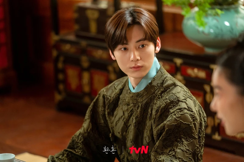 《還魂》男二黃旼炫飾追劇姨母們的 《還魂》男二黃旼炫飾追劇姨母們的