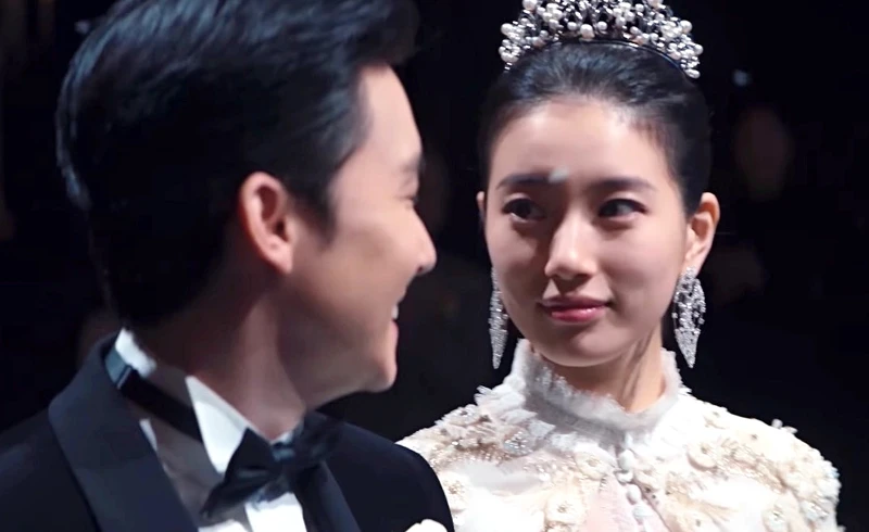 秀智《安娜》中嫁給富商老公