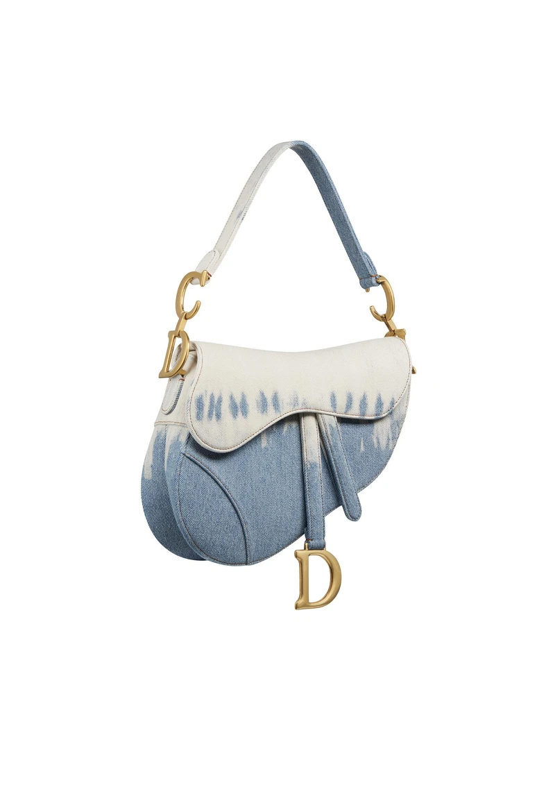 Dior 紮染丹寧馬鞍包，價格店洽。
