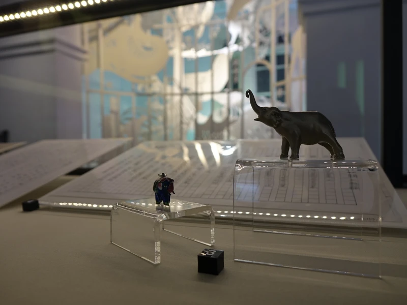 現場展示許多館藏的珍貴手稿真跡。